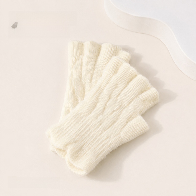 قفازات نسائية دافئة محبوكة من  - مراجعة Wool Glove Lined وسعره